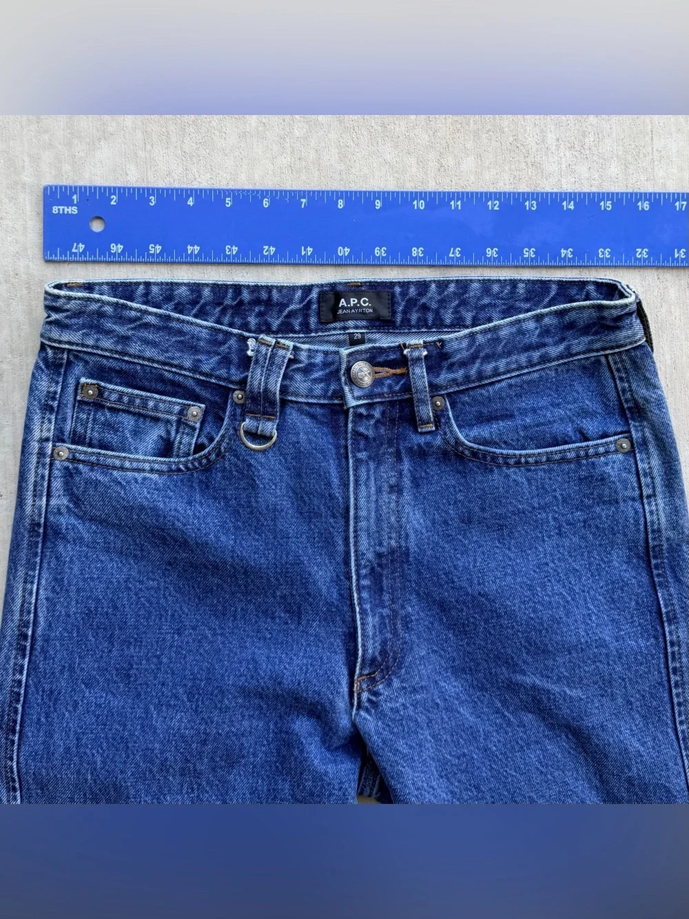 APC Jean Ayrton Men size 29 Straight Fit Medium Wash Denim